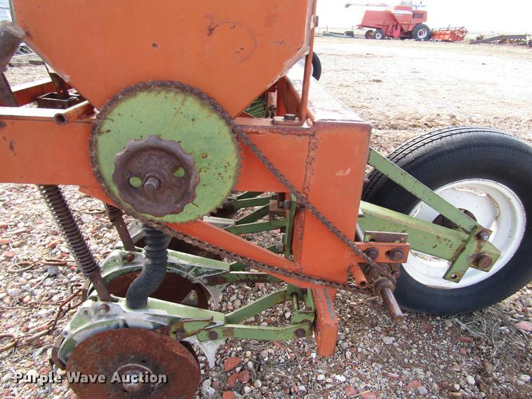 image for item DF7925 Tye grain drill