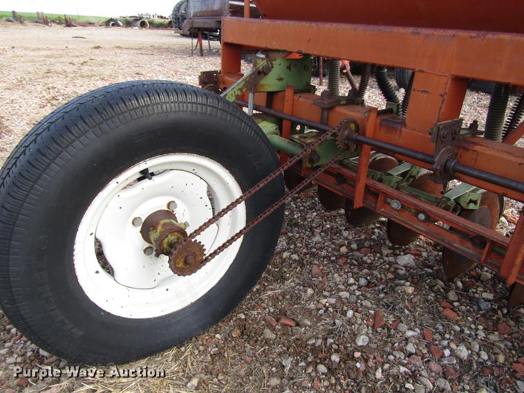 image for item DF7925 Tye grain drill