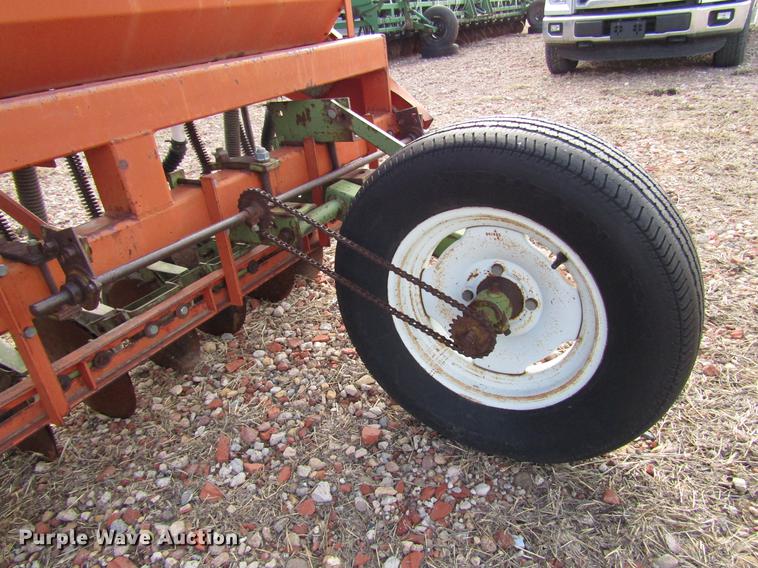 image for item DF7925 Tye grain drill