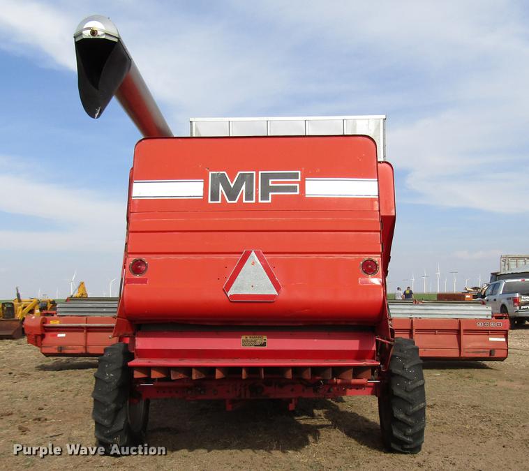 image for item DF7926 1983 Massey-Ferguson 860 combine
