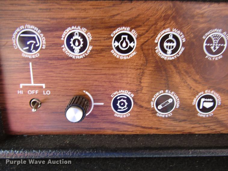 image for item DF7926 1983 Massey-Ferguson 860 combine