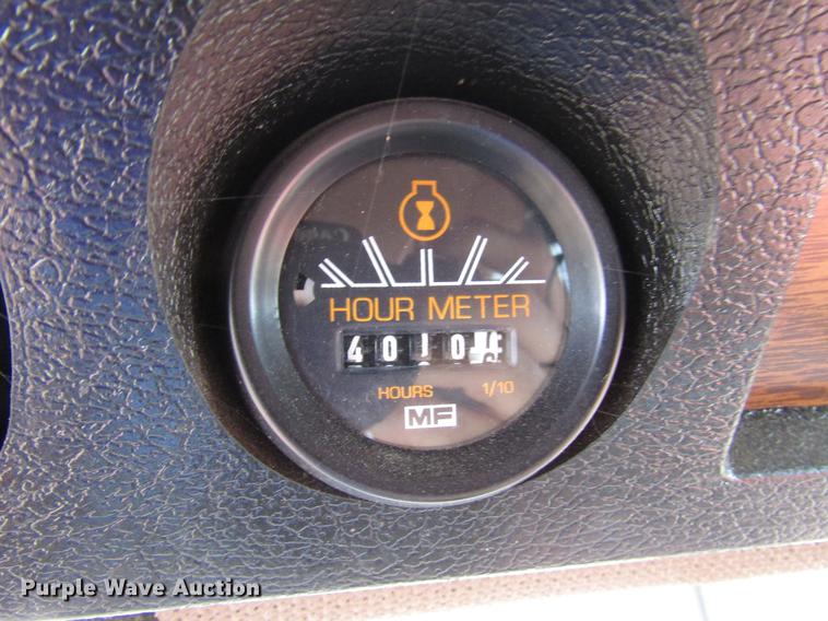 image for item DF7926 1983 Massey-Ferguson 860 combine