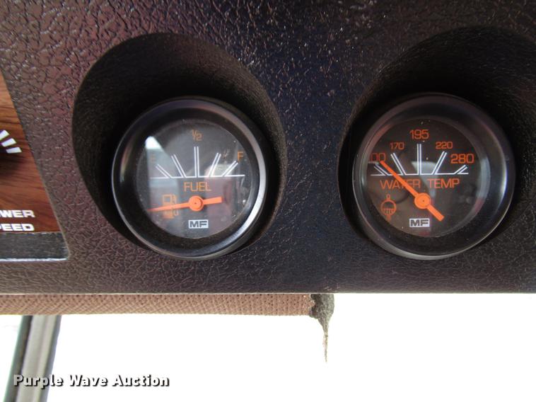 image for item DF7926 1983 Massey-Ferguson 860 combine