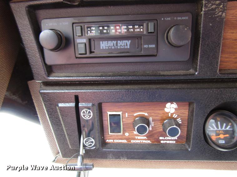 image for item DF7926 1983 Massey-Ferguson 860 combine