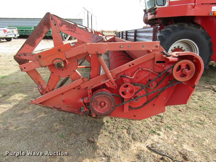 image for item DF7926 1983 Massey-Ferguson 860 combine