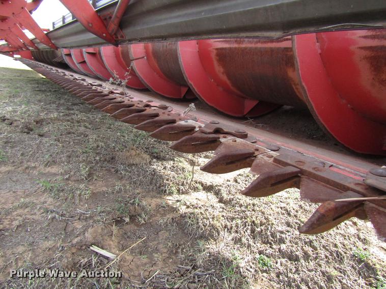 image for item DF7926 1983 Massey-Ferguson 860 combine