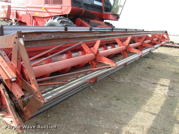 image for item DF7926 1983 Massey-Ferguson 860 combine