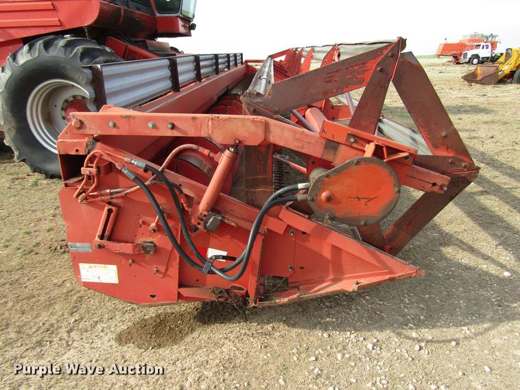 image for item DF7926 1983 Massey-Ferguson 860 combine