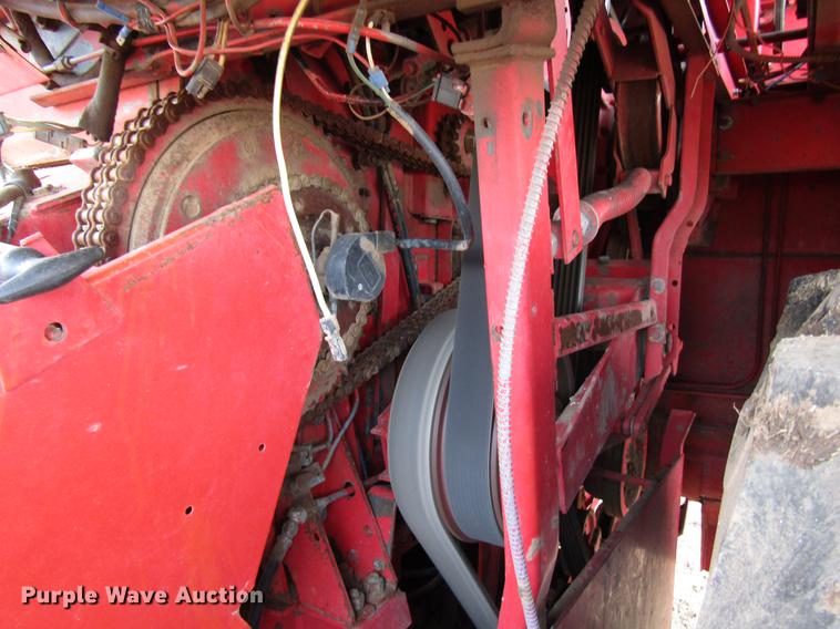 image for item DF7926 1983 Massey-Ferguson 860 combine