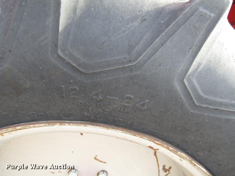 image for item DF7926 1983 Massey-Ferguson 860 combine