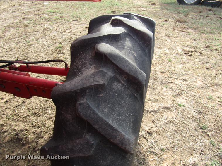 image for item DF7926 1983 Massey-Ferguson 860 combine