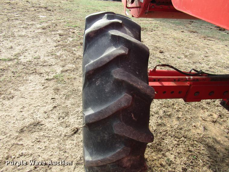 image for item DF7926 1983 Massey-Ferguson 860 combine