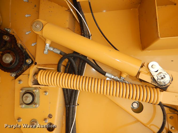 image for item DG0952 2012 Vermeer 605 Super M round baler