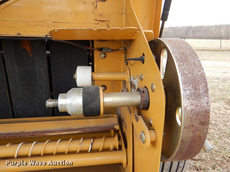 image for item DG0952 2012 Vermeer 605 Super M round baler