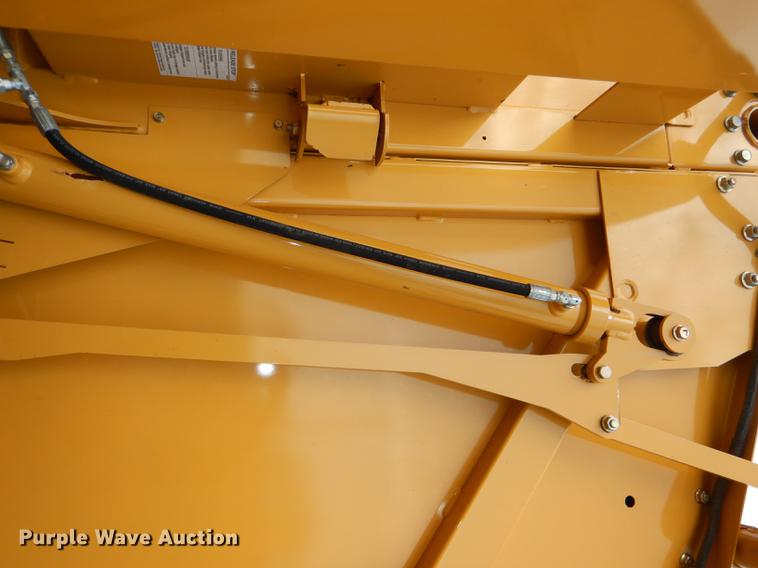 image for item DG0952 2012 Vermeer 605 Super M round baler