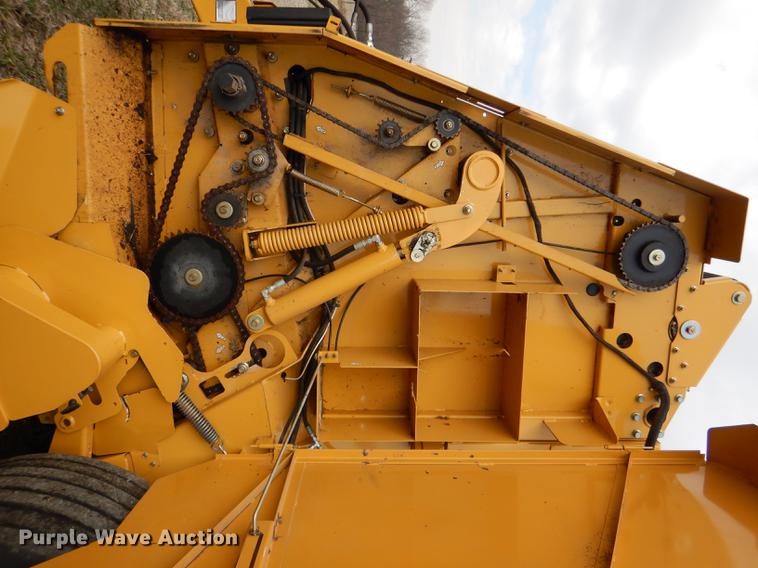 image for item DG0952 2012 Vermeer 605 Super M round baler