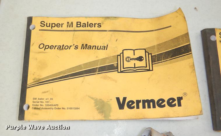 image for item DG0952 2012 Vermeer 605 Super M round baler