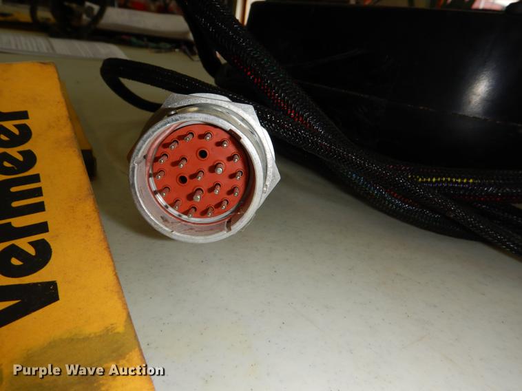 image for item DG0952 2012 Vermeer 605 Super M round baler