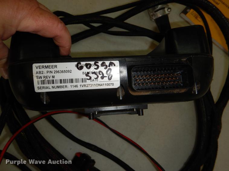 image for item DG0952 2012 Vermeer 605 Super M round baler