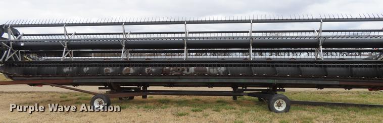 image for item DN9070 2007 Massey-Ferguson 8200 flex head