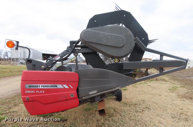 image for item DN9070 2007 Massey-Ferguson 8200 flex head