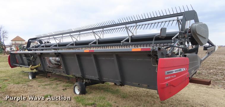 image for item DN9070 2007 Massey-Ferguson 8200 flex head