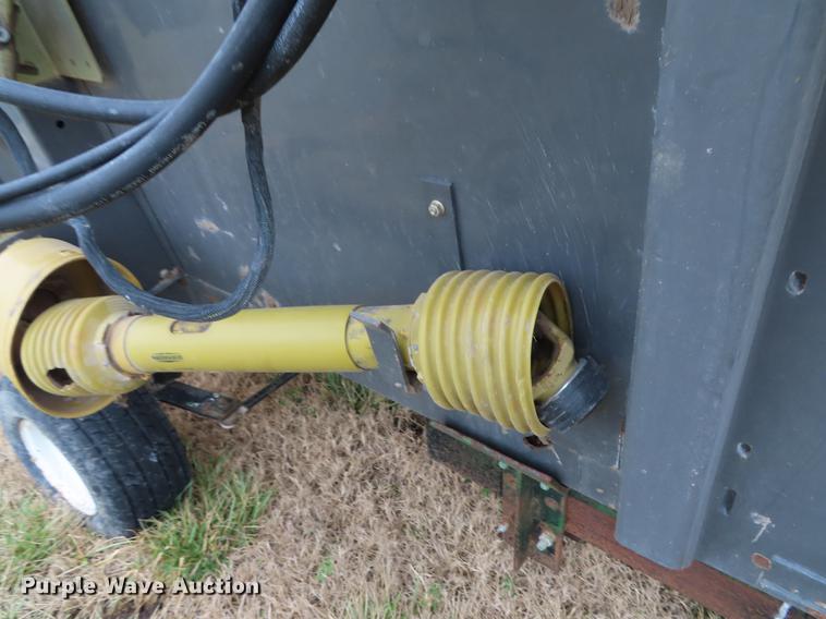 image for item DN9070 2007 Massey-Ferguson 8200 flex head