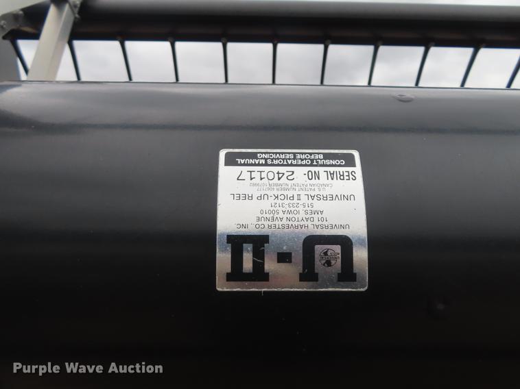 image for item DN9070 2007 Massey-Ferguson 8200 flex head