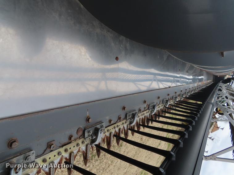 image for item DN9070 2007 Massey-Ferguson 8200 flex head