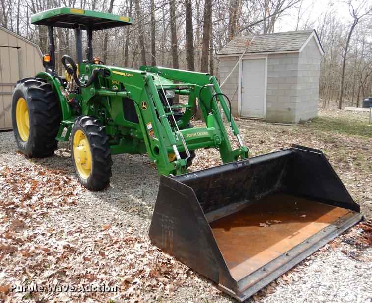 image for item DY9799 2015 John Deere 5075E MFWD tractor