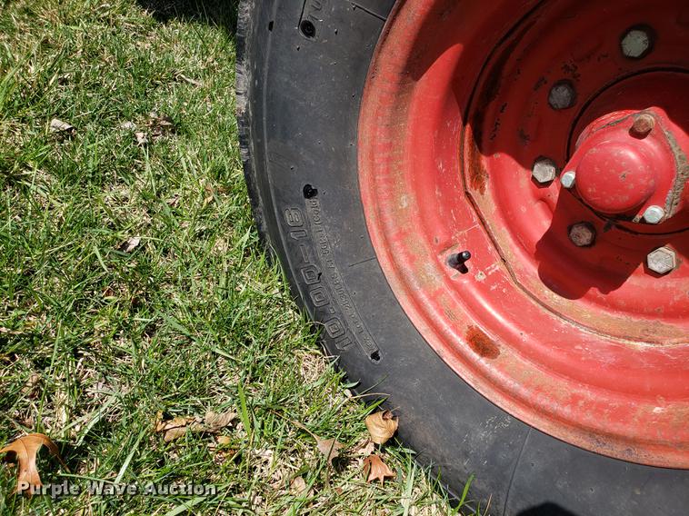 image for item EN9856 1981 International 986 tractor