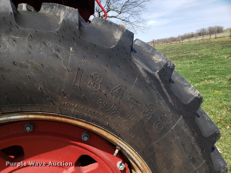 image for item EN9856 1981 International 986 tractor