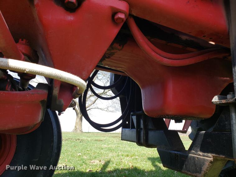 image for item EN9856 1981 International 986 tractor