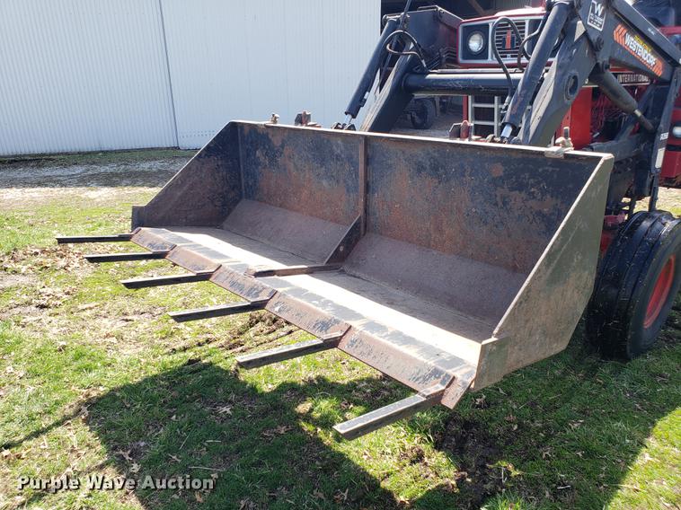 image for item EN9856 1981 International 986 tractor