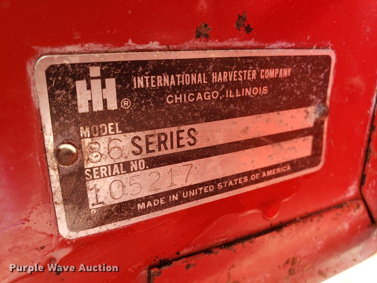 image for item EN9856 1981 International 986 tractor