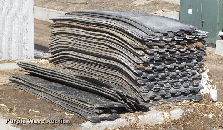 image for item EW9979 Approximately 700 rubber floor mats