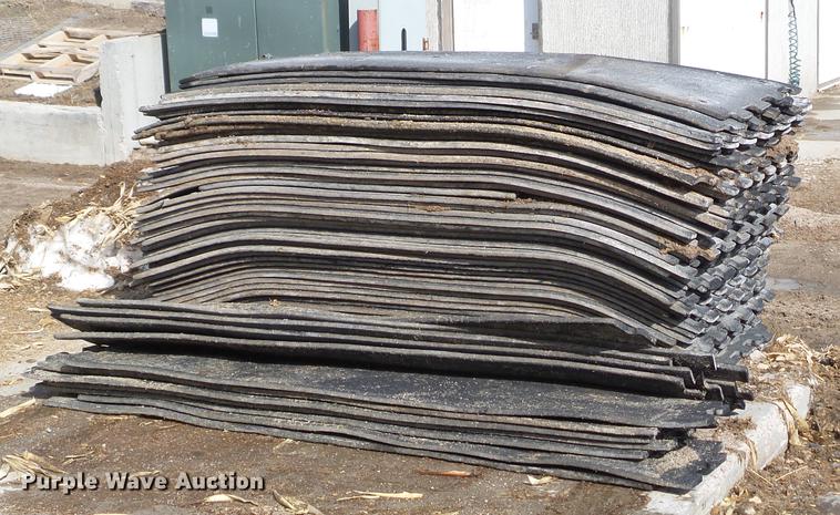 image for item EW9979 Approximately 700 rubber floor mats