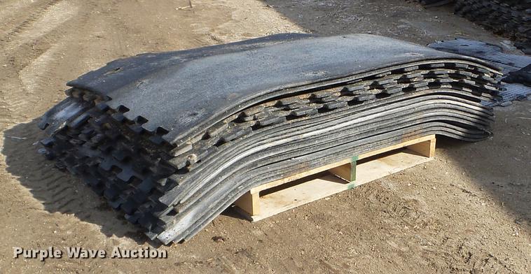 image for item EW9979 Approximately 700 rubber floor mats