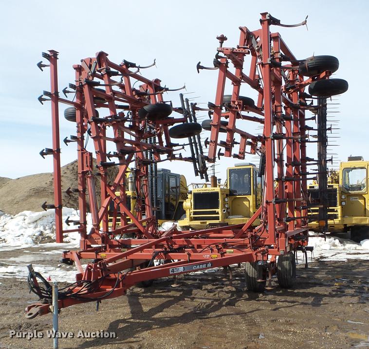 image for item EW9980 Case IH 4300 field cultivator