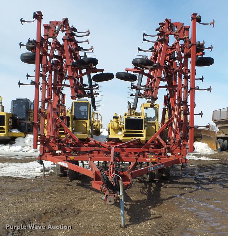 image for item EW9980 Case IH 4300 field cultivator