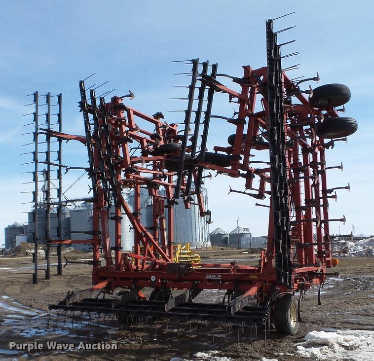 image for item EW9980 Case IH 4300 field cultivator