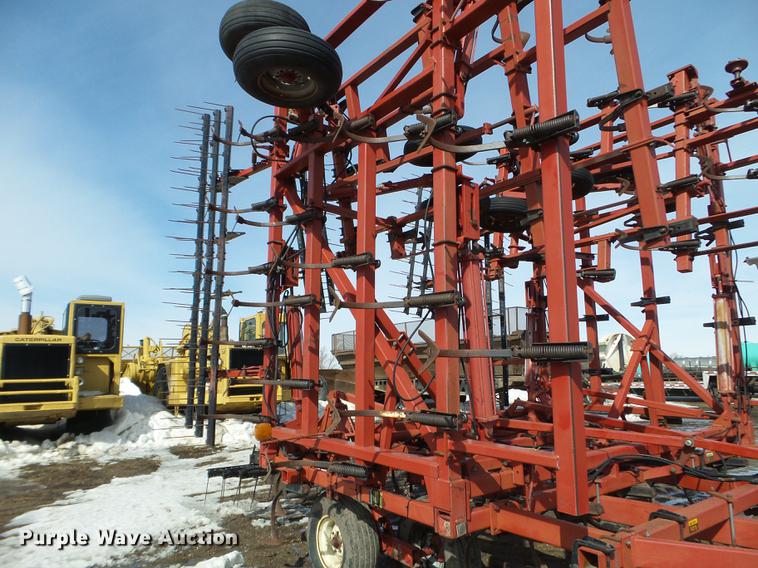 image for item EW9980 Case IH 4300 field cultivator