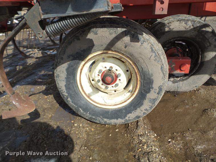 image for item EW9980 Case IH 4300 field cultivator