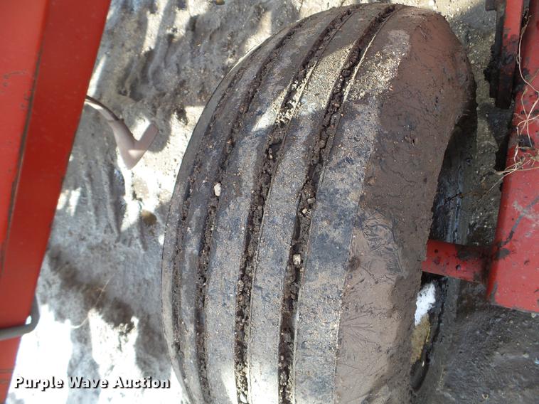 image for item EW9980 Case IH 4300 field cultivator