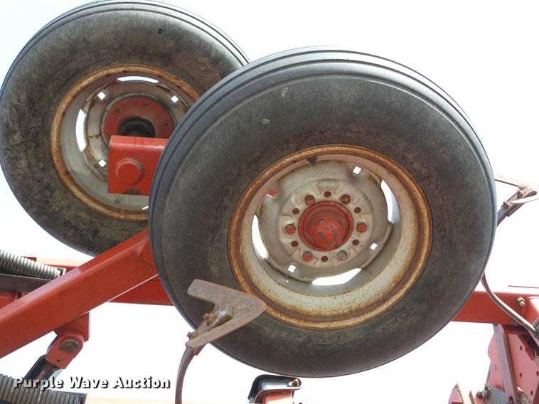 image for item EW9980 Case IH 4300 field cultivator
