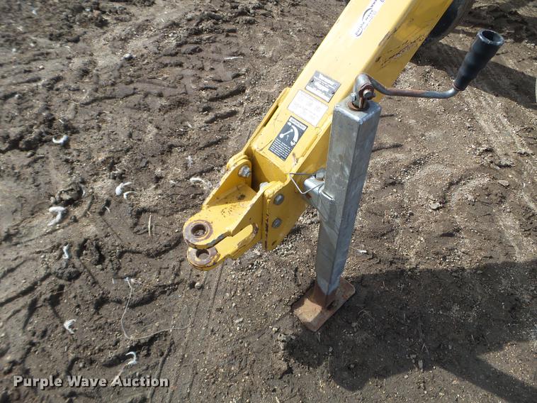 image for item EW9981 Vermeer R2800 hay rake