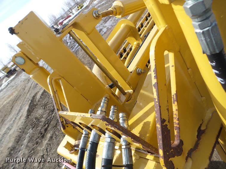 image for item EW9981 Vermeer R2800 hay rake