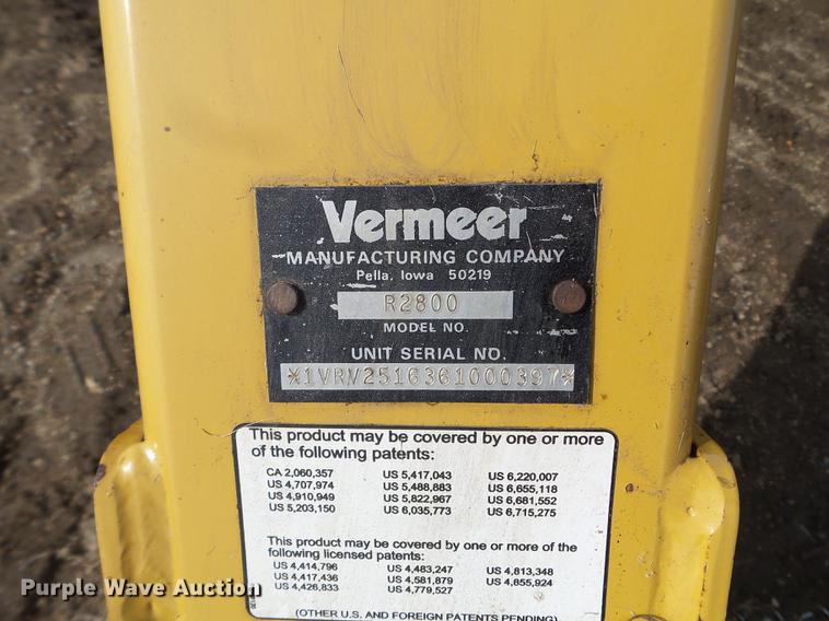 image for item EW9981 Vermeer R2800 hay rake