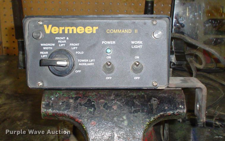 image for item EW9981 Vermeer R2800 hay rake