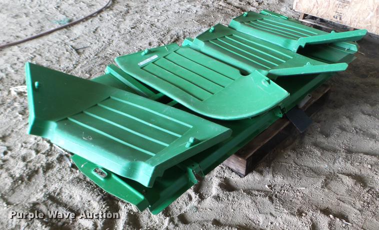 image for item EW9982 John Deere 9660 STS bin extension